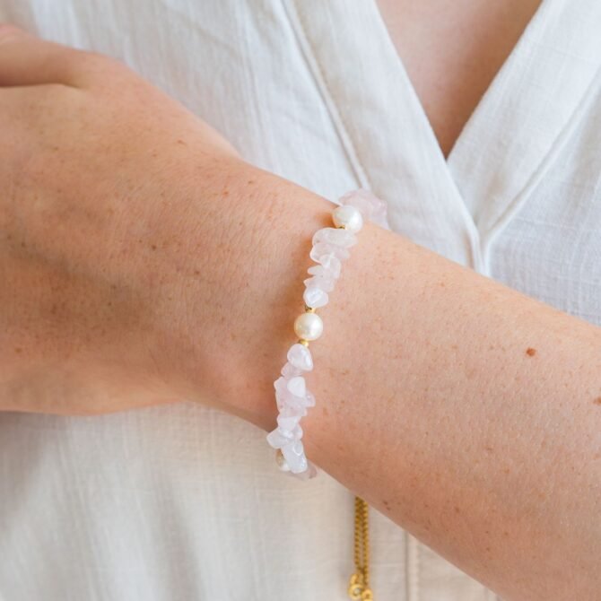 Armband met rozenkwarts en parels kopen - Boetiek Mystiek