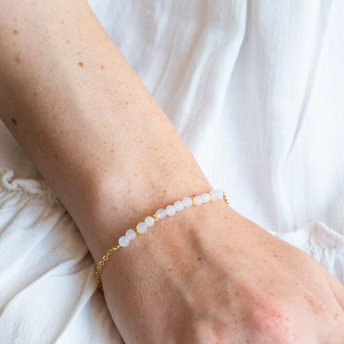 fijne witte agaat armband kopen