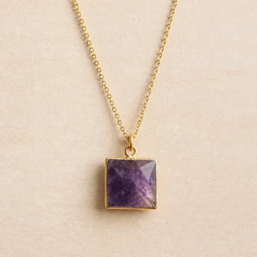 Amethist ketting met vierkant goud kopen